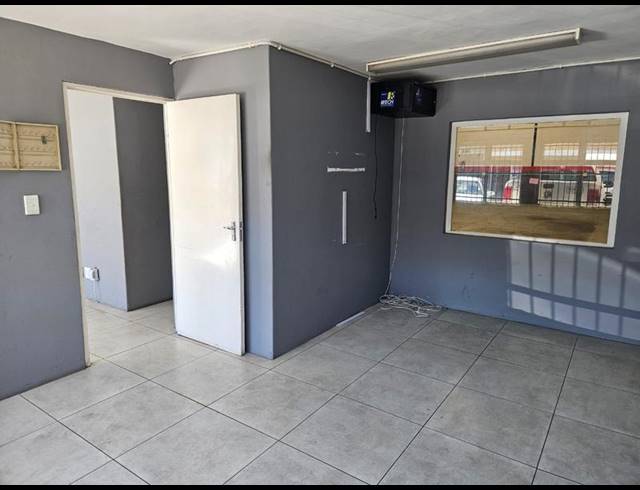 INDUSTRIAL PROPERTY TO RENT IN STIKLAND INDUSTRIAL